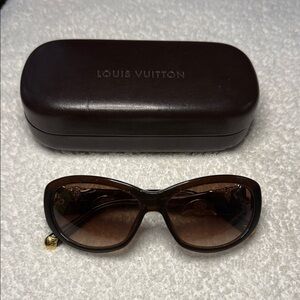 Louis Vuitton Brown Gradient Sunglasses with Certificate of Authenticity